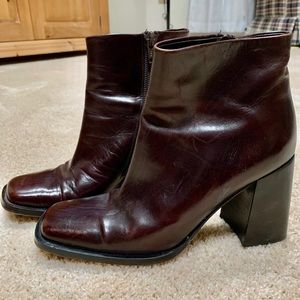 Via Spiga. 6.5 Brown Square toe Block Heel.